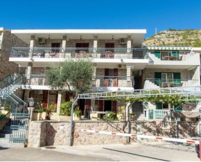 Apartments Ivona
